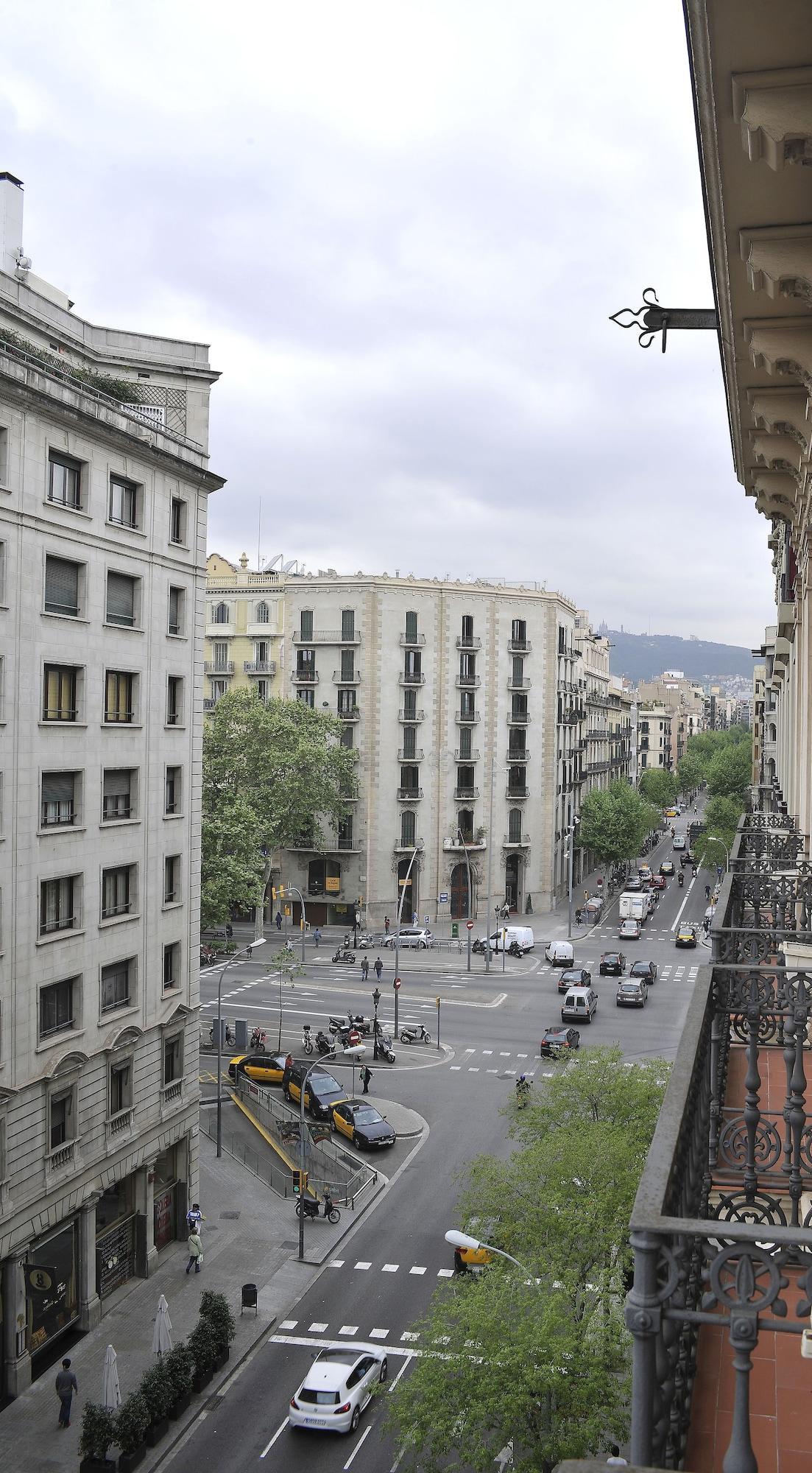 Hotel Roger De Lluria Барселона Екстериор снимка